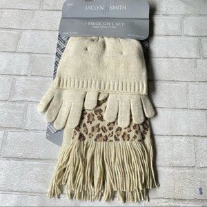 NWT Jaclyn Smith 3-Piece Animal Print Scarf, Hat and Gloves‎ Gift Set
